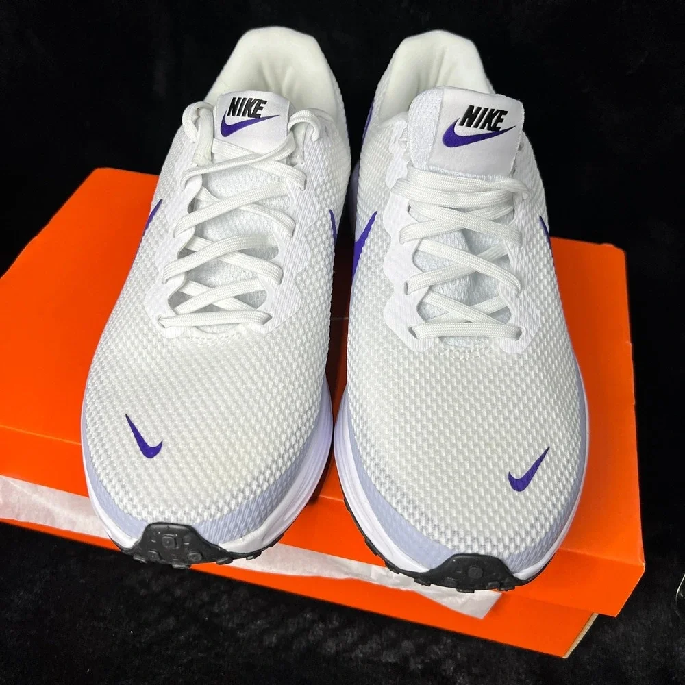 Nike Revolution 8 HQ1995-101 Womens 10 Running Shoes White Athletic Sneakers